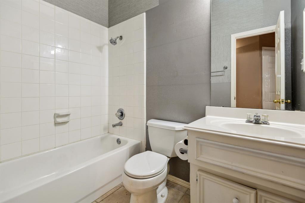 3727 Parkshire Drive, Pearland, Texas image 13