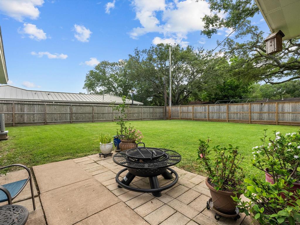 110 Marshall Street, League City, Texas image 23