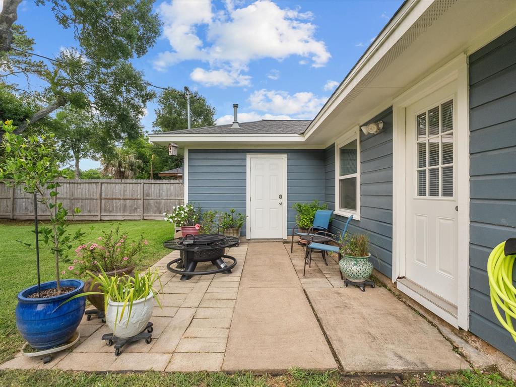 110 Marshall Street, League City, Texas image 24