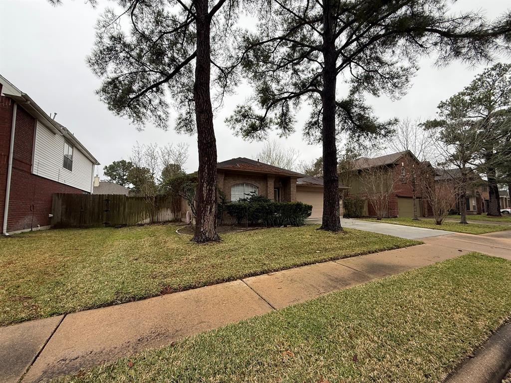 20423 Drakewood Drive, Katy, Texas image 2