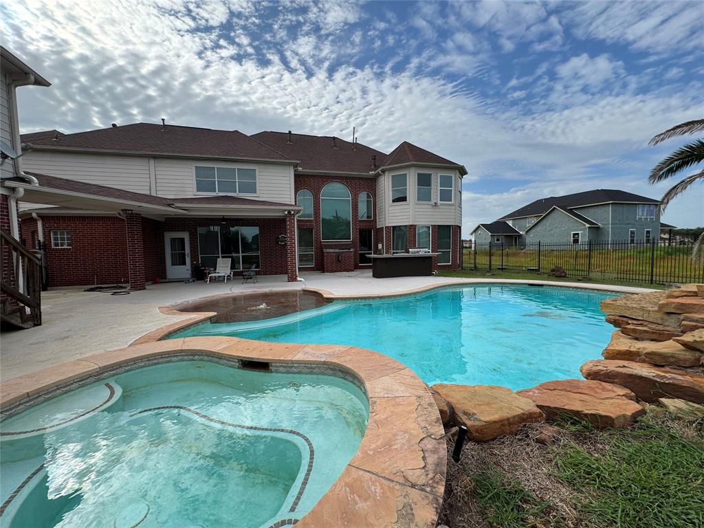 5519 Bridlewood Drive