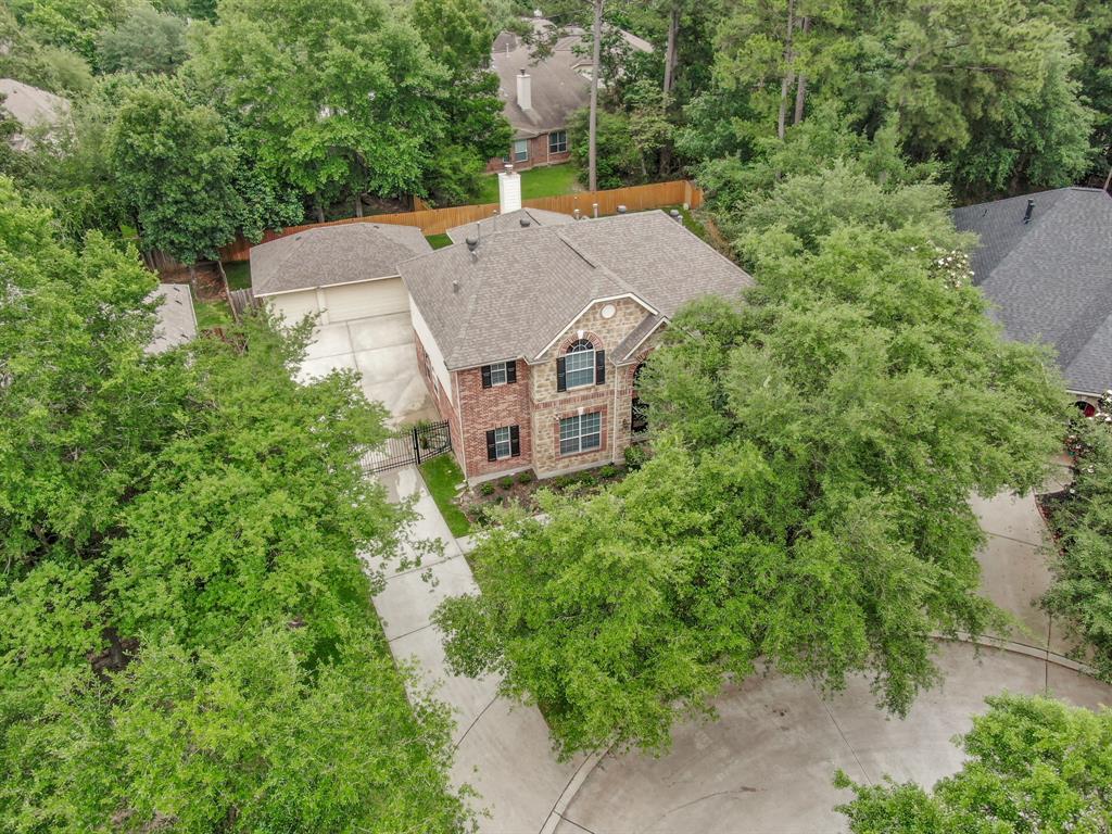 2511 N Yorkchase Lane, Conroe, Texas image 2