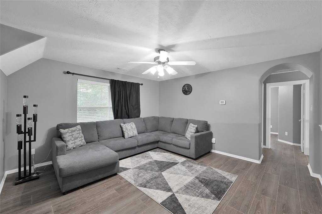 2511 N Yorkchase Lane, Conroe, Texas image 24