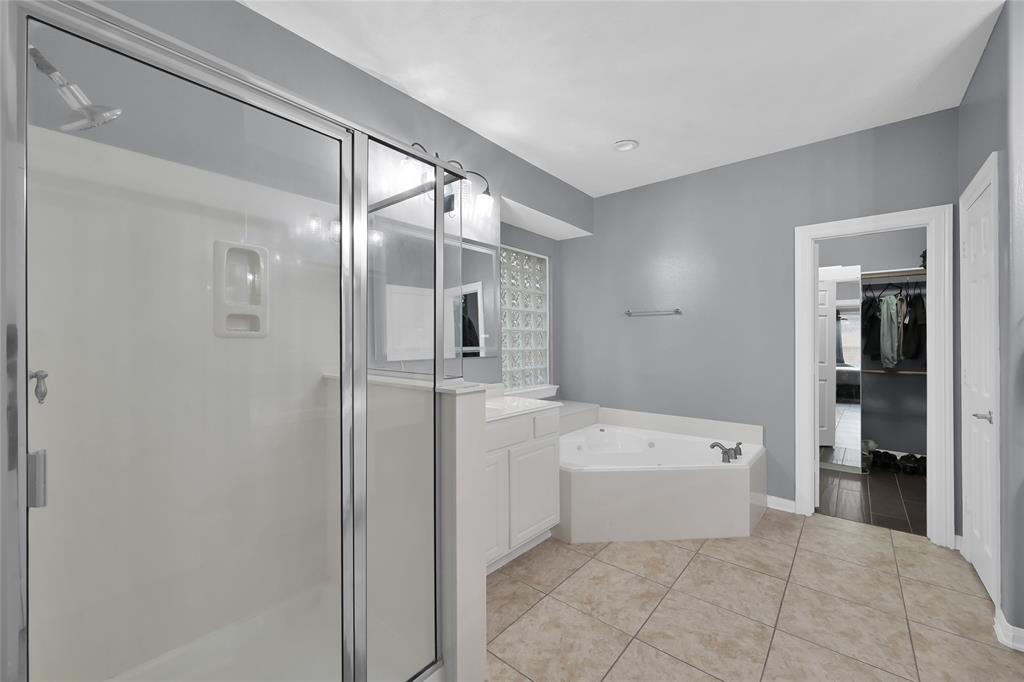2511 N Yorkchase Lane, Conroe, Texas image 20