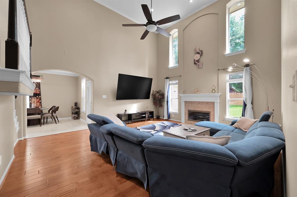 2511 N Yorkchase Lane, Conroe, Texas image 6