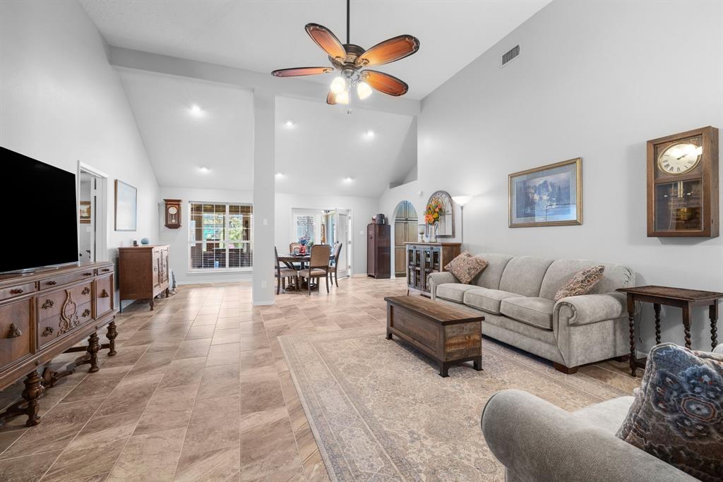 4230 Heathfield Drive, Pasadena, Texas image 9