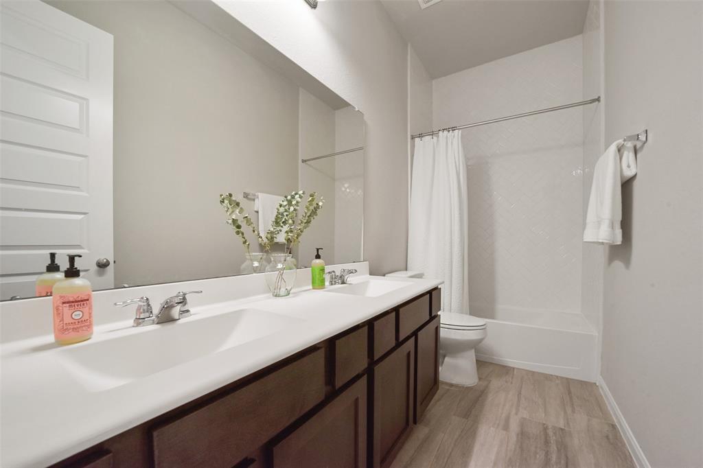2822 Broad Reach Road, Manvel, Texas image 25