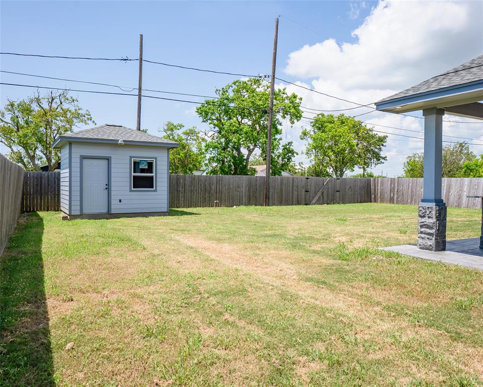 517 S Avenue G, Freeport, Texas image 8