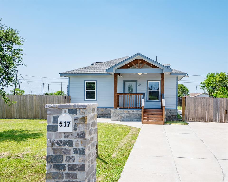 517 S Avenue G, Freeport, Texas image 1