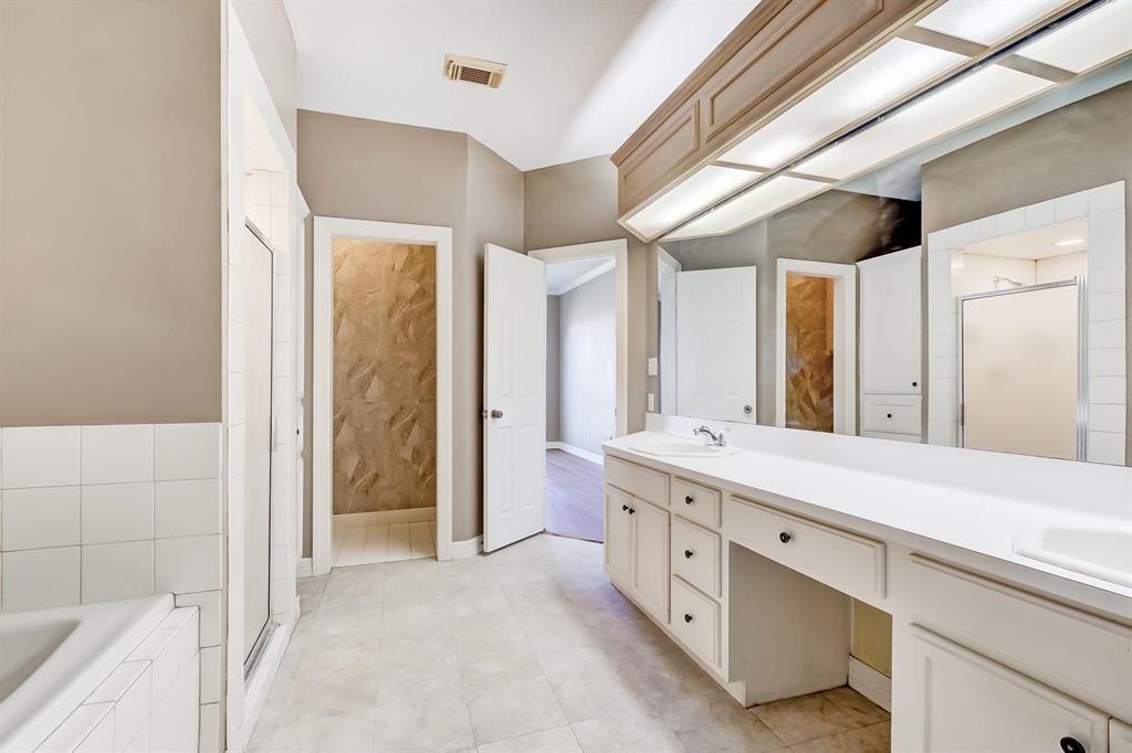 2514 Thunderbird Drive, Orange, Texas image 3