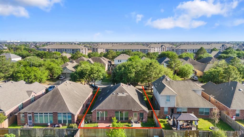 20210 Emerald Cliff Lane, Richmond, Texas image 14