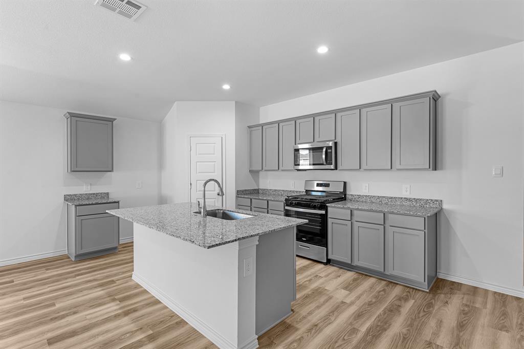 5690 Wood Duck Drive, Orange, Texas image 2