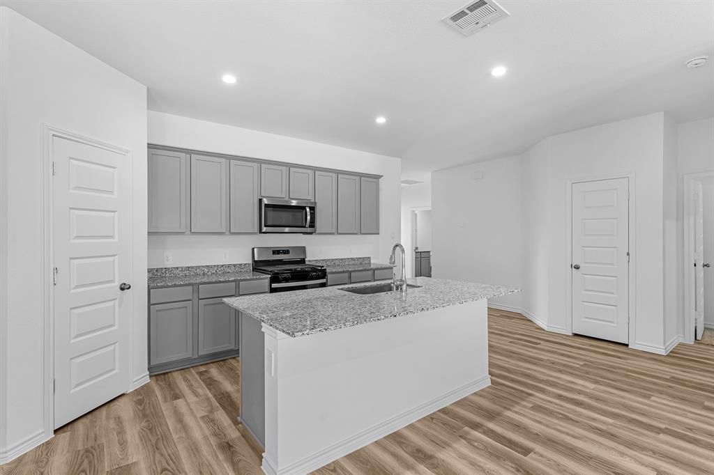 5690 Wood Duck Drive, Orange, Texas image 6