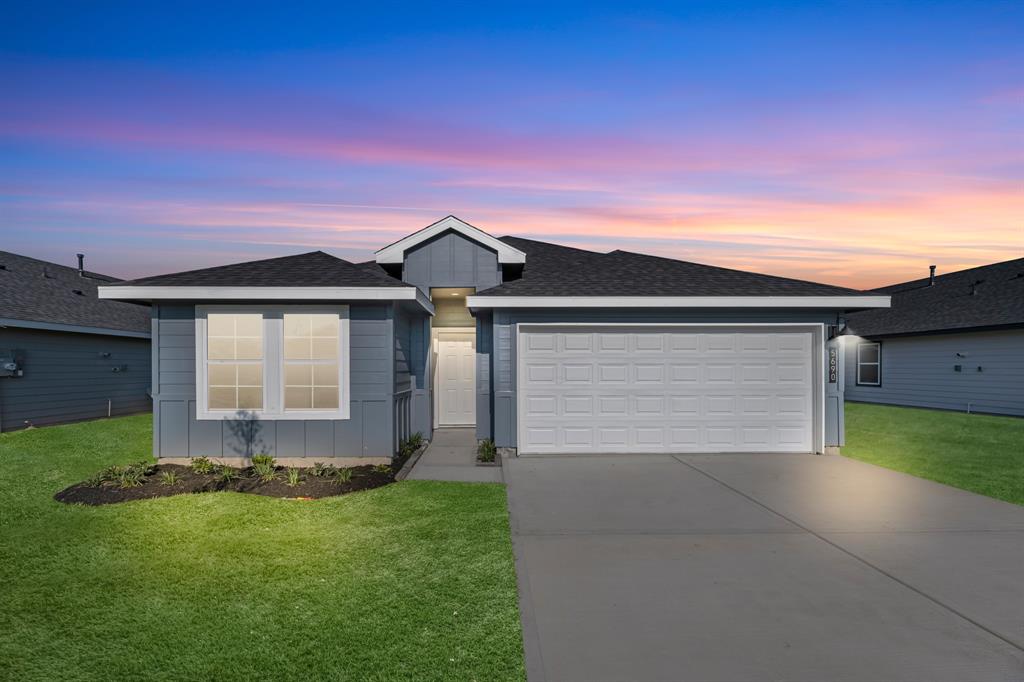 5690 Wood Duck Drive, Orange, Texas image 1
