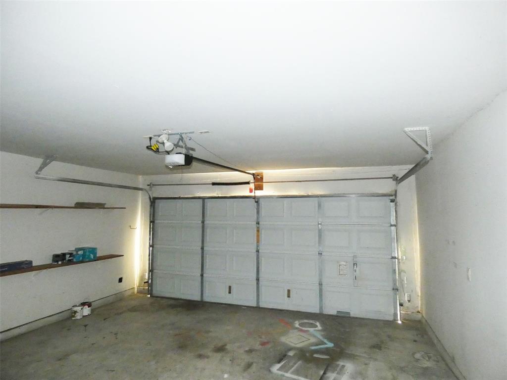 3015 Davey Oaks Street, Pearland, Texas image 24