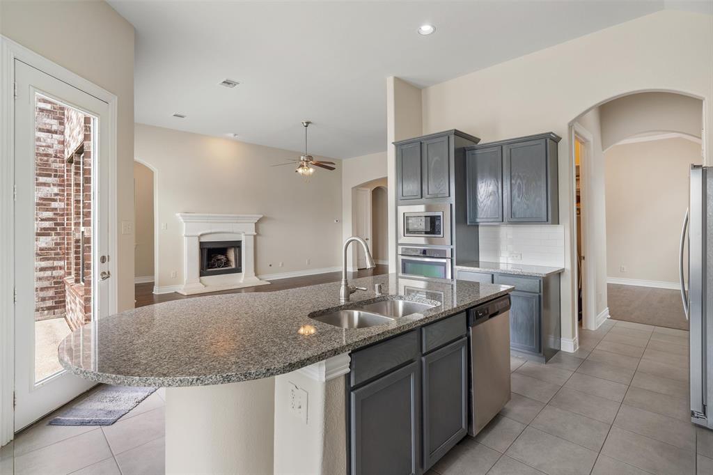 575 Kirkham Lane, League City, Texas image 15