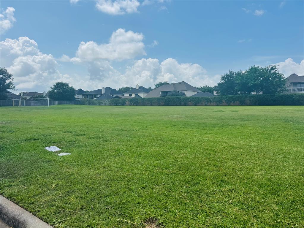 575 Kirkham Lane, League City, Texas image 41