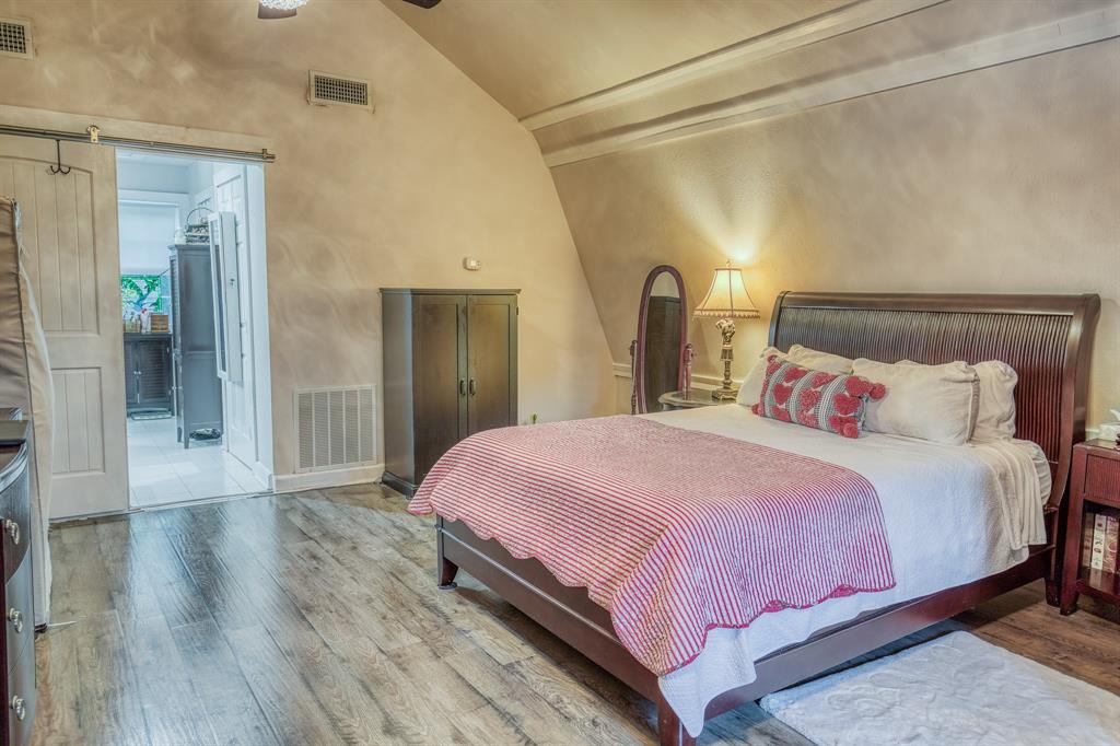185 Camilla Circle, Bellville, Texas image 36