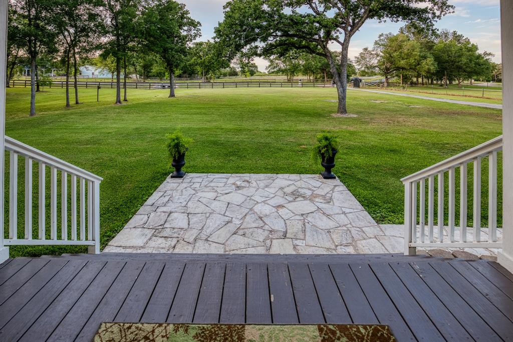 185 Camilla Circle, Bellville, Texas image 7