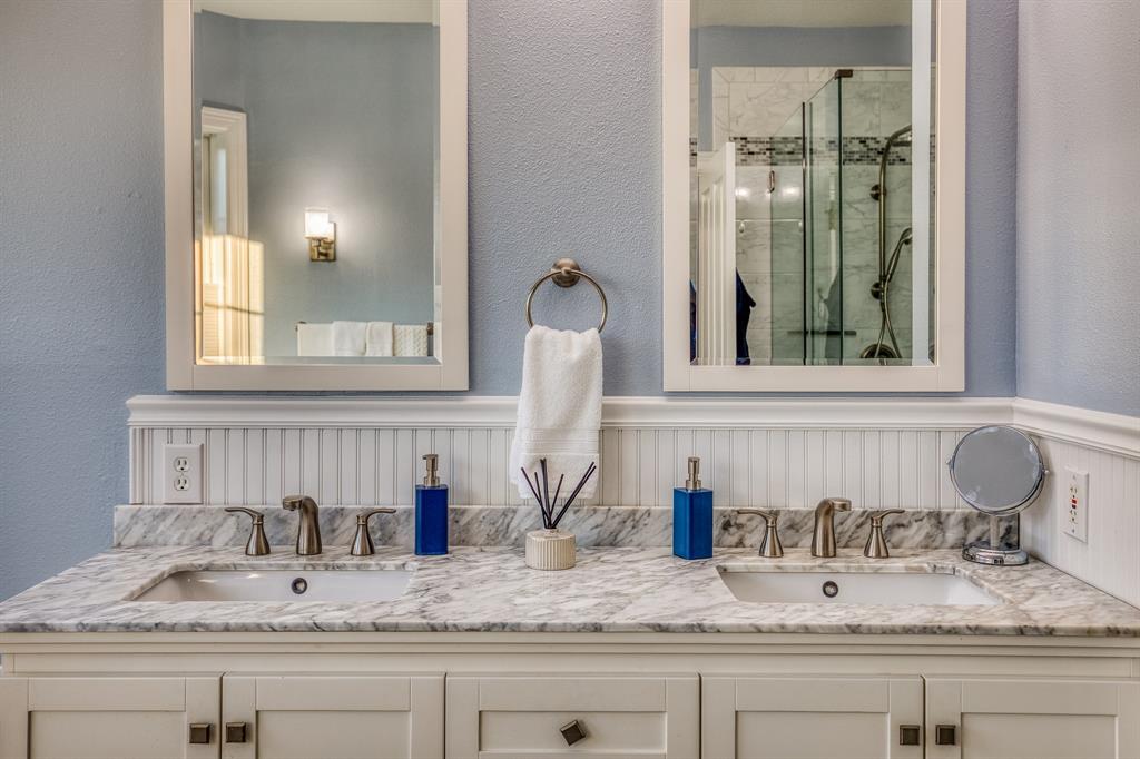 185 Camilla Circle, Bellville, Texas image 21