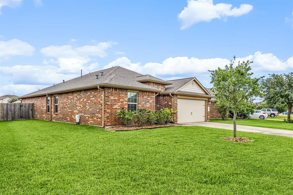 29014 Jacobs River Drive, Katy, Texas image 2