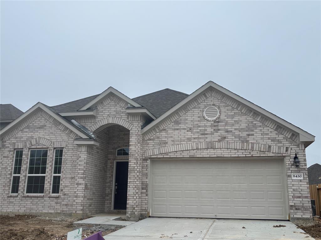 8426 Hunterwyck Lane, Baytown, Texas image 6