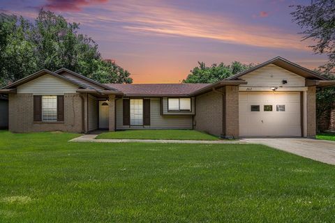 Photo of 2612 Jeb Stuart Drive, League City, TX 77573 (MLS # 53744785)