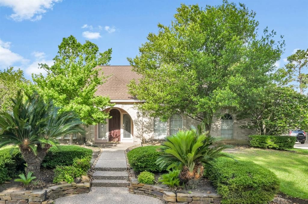 Photo of 1803 Quiet Country Court, Houston, TX 77345 (MLS # 61002618)