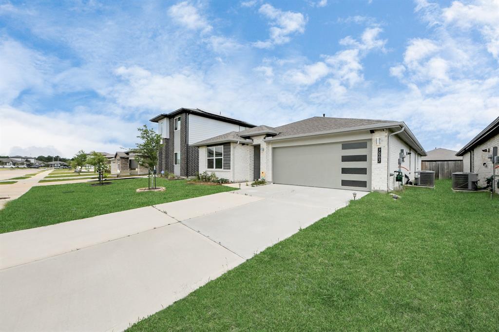 7007 Fleetwood Crescent Way, Richmond, Texas image 8