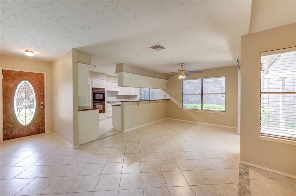 11806 Brook Meadows Lane, Meadows Place, Texas image 4