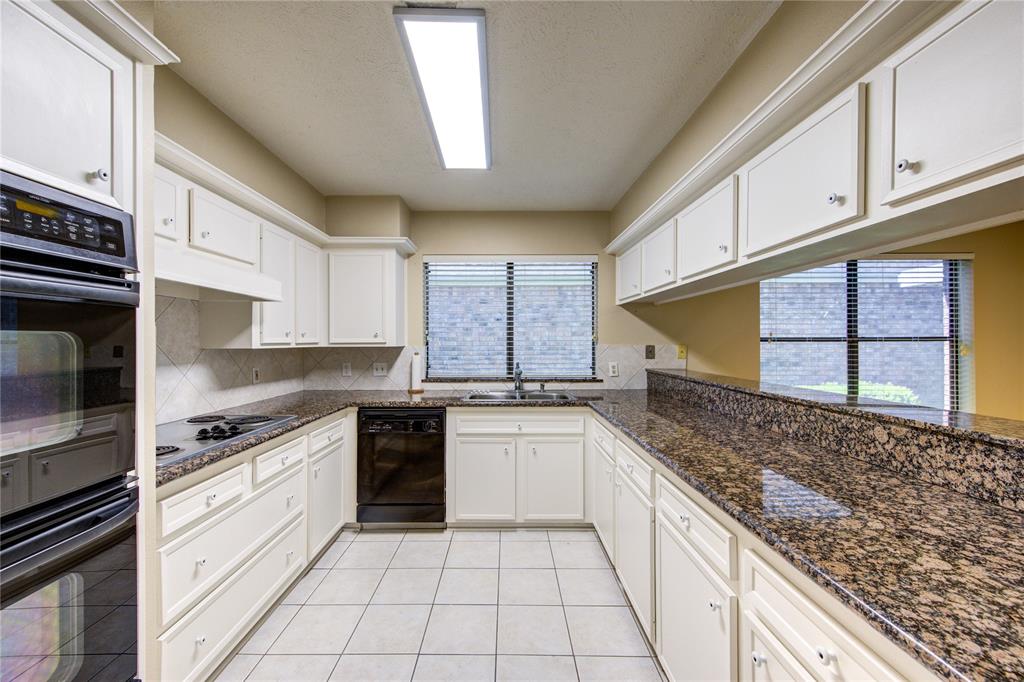 11806 Brook Meadows Lane, Meadows Place, Texas image 11