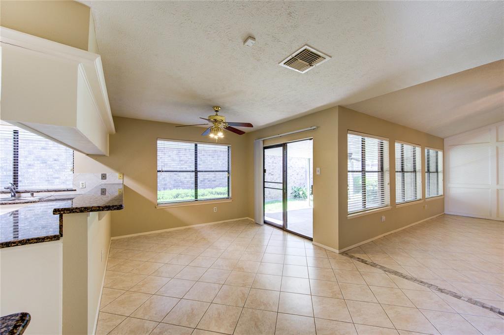11806 Brook Meadows Lane, Meadows Place, Texas image 9
