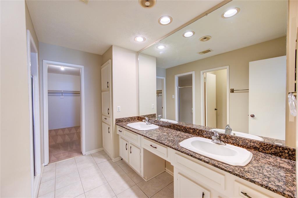 11806 Brook Meadows Lane, Meadows Place, Texas image 17