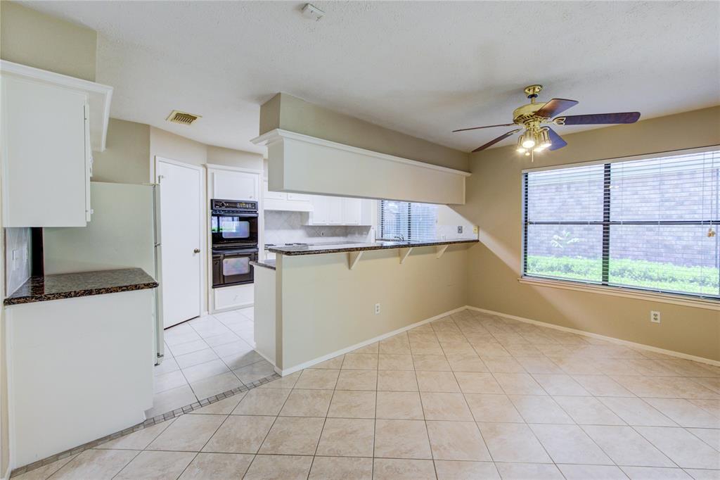 11806 Brook Meadows Lane, Meadows Place, Texas image 10