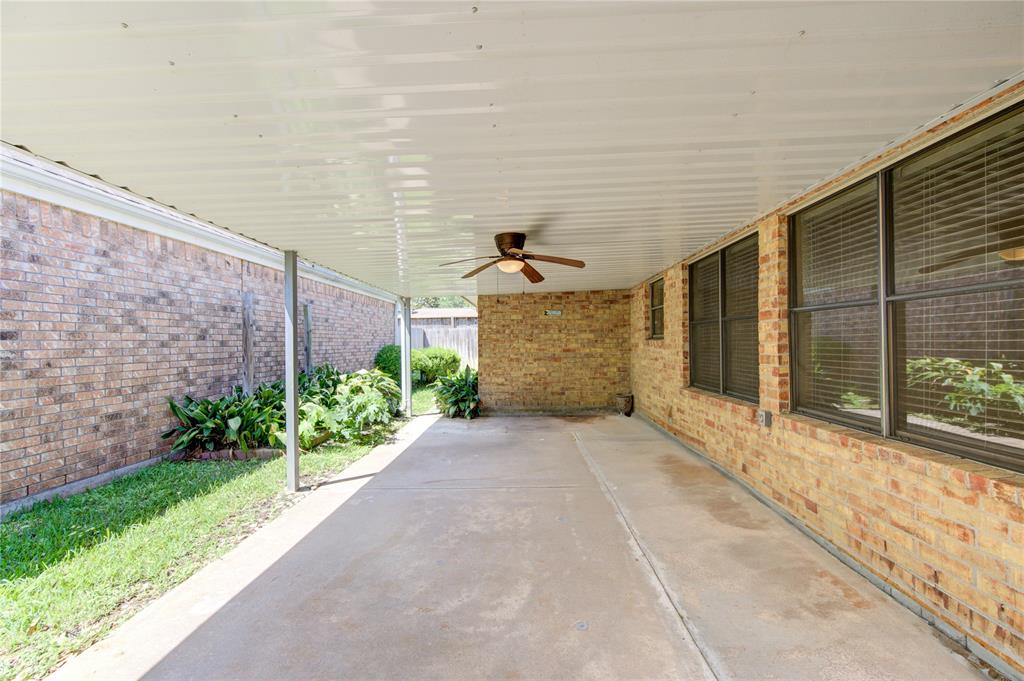 11806 Brook Meadows Lane, Meadows Place, Texas image 26