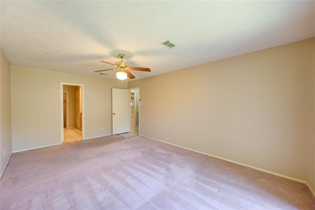 11806 Brook Meadows Lane, Meadows Place, Texas image 16