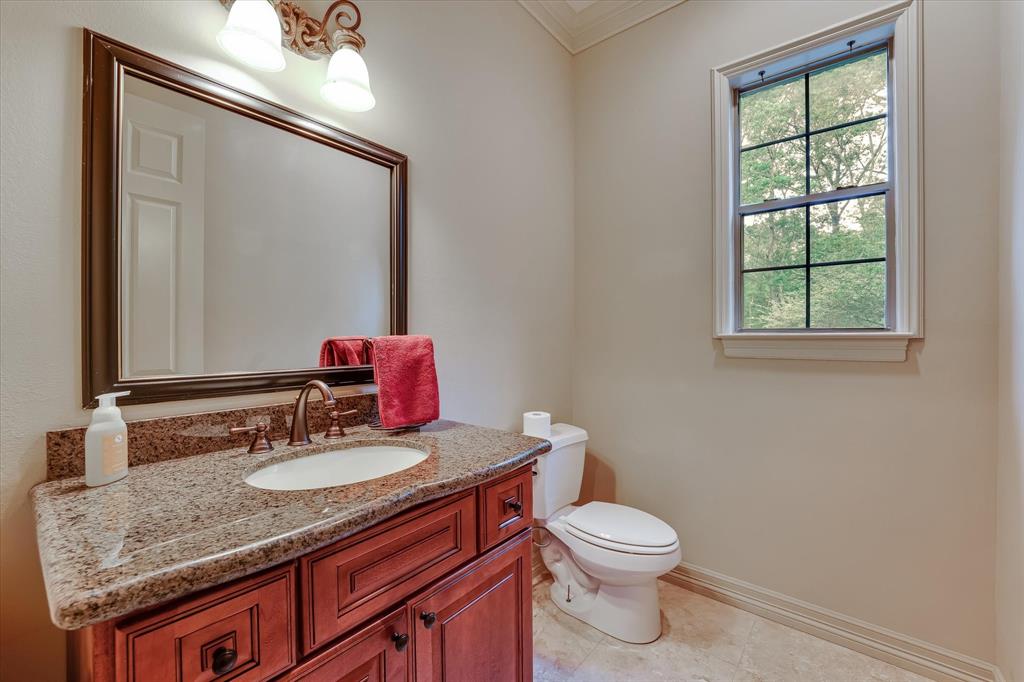 1302 Royal Sands Lane, Kingwood, Texas image 18