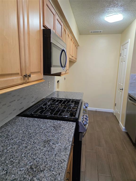 6444 Kentwick Drive #24/13, Houston, Texas image 7