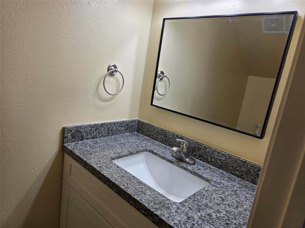 6444 Kentwick Drive #24/13, Houston, Texas image 9