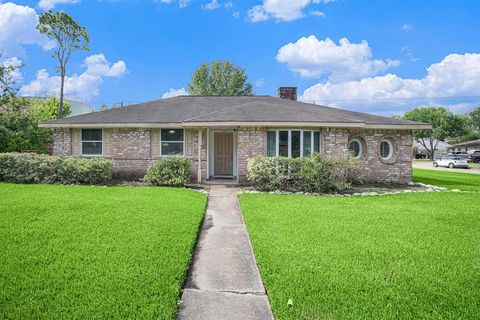 Photo of 515 Brandywyne Drive, Friendswood, TX 77546 (MLS # 66551416) Photo of 515 Brandywyne Drive, Friendswood, TX 77546 (MLS # 66551416)