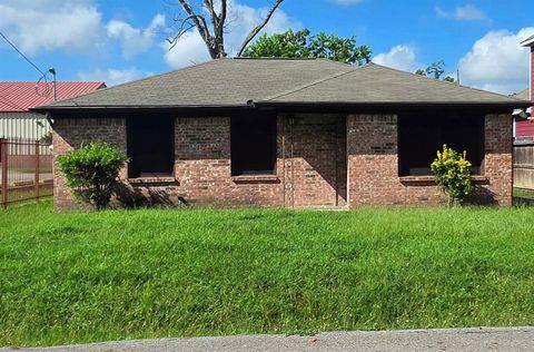 Photo of 4532 Briscoe Street, Houston, TX 77051 (MLS # 7984912)
