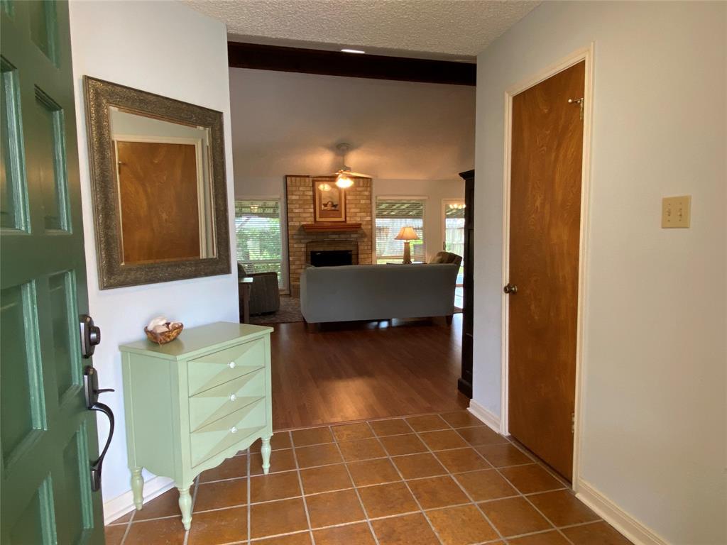Photo 3 of 21 of 15423 Linkshire Drive house