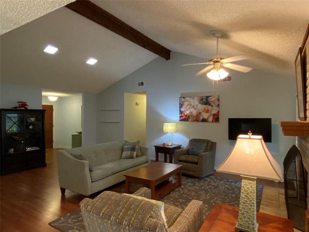Photo 5 of 21 of 15423 Linkshire Drive house
