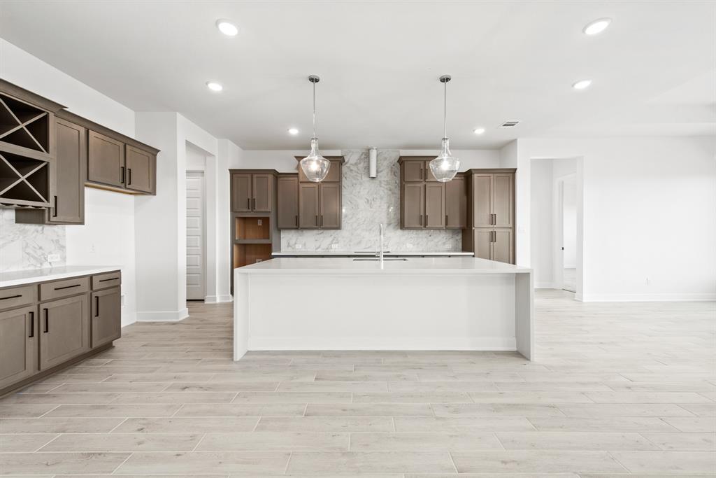 15511 Blonde Llama Lane, Conroe, Texas image 7