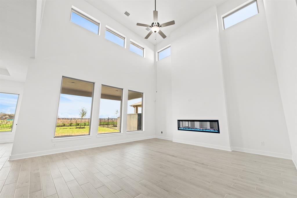 15511 Blonde Llama Lane, Conroe, Texas image 4