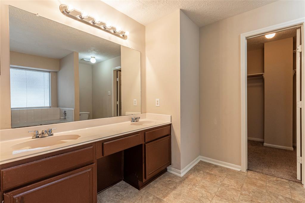 1834 Kemah Oaks Drive, Kemah, Texas image 35