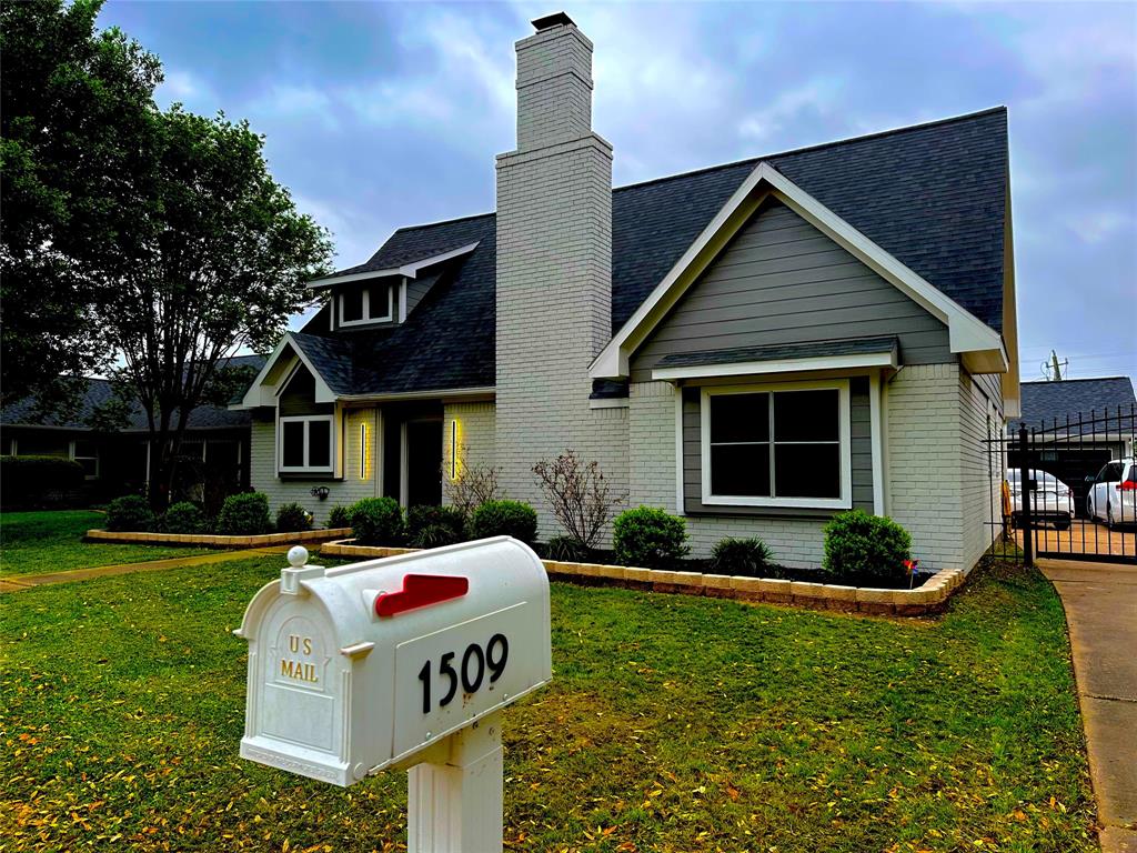 1509 Chestnut Lane, Richmond, Texas image 1