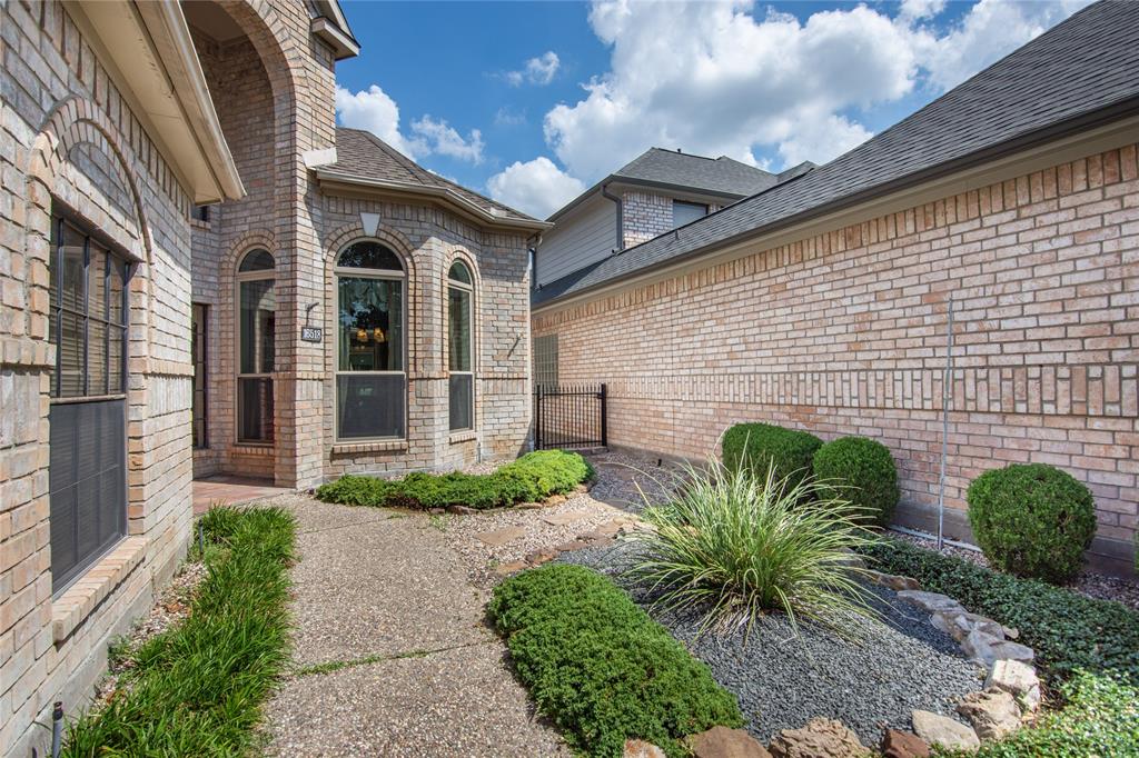 16518 Village Drive, Jersey Village, Texas image 3