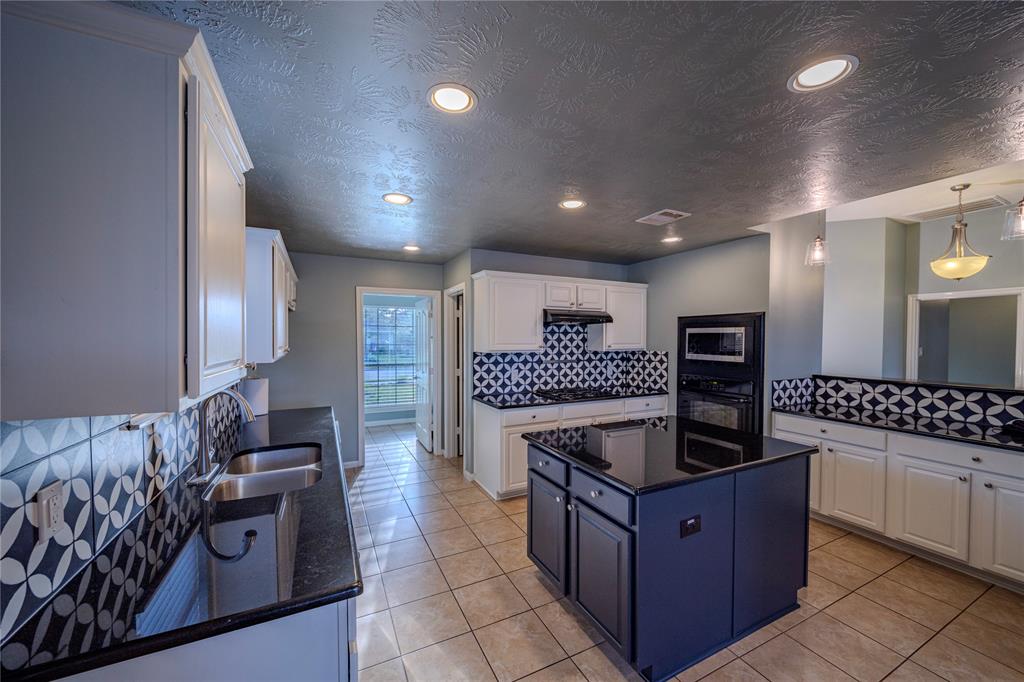 3619 Palomino Trail, Manvel, Texas image 10