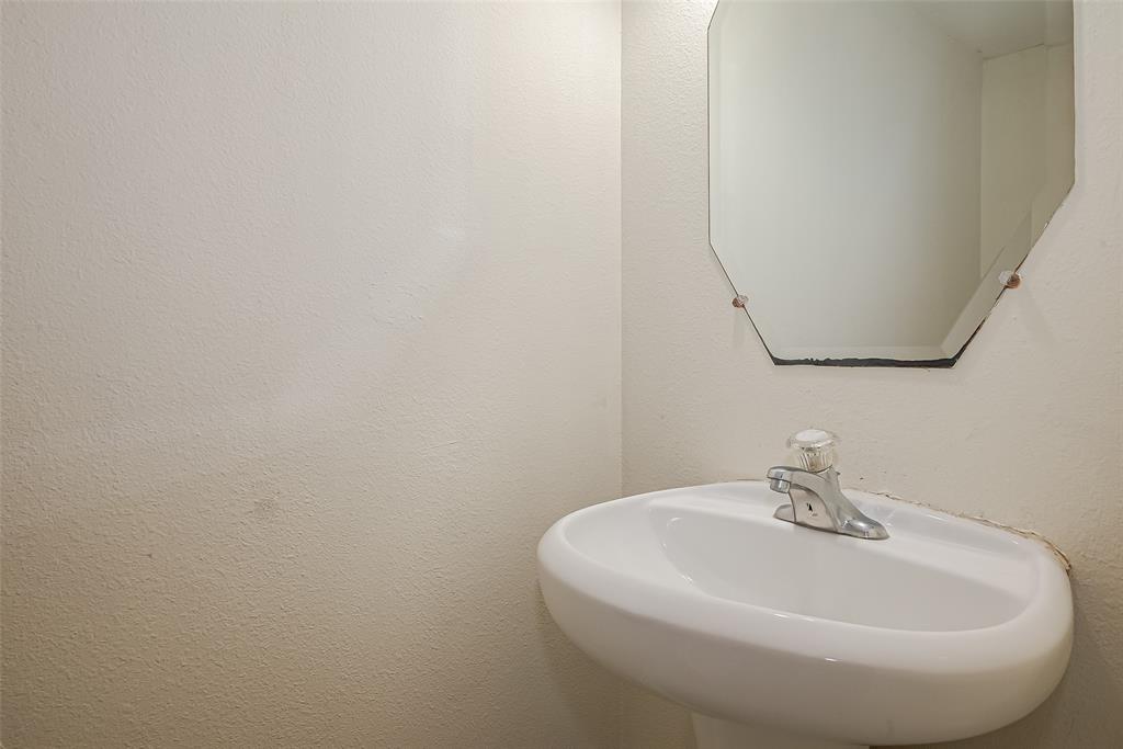 11911 Timpnogos Drive, Tomball, Texas image 19